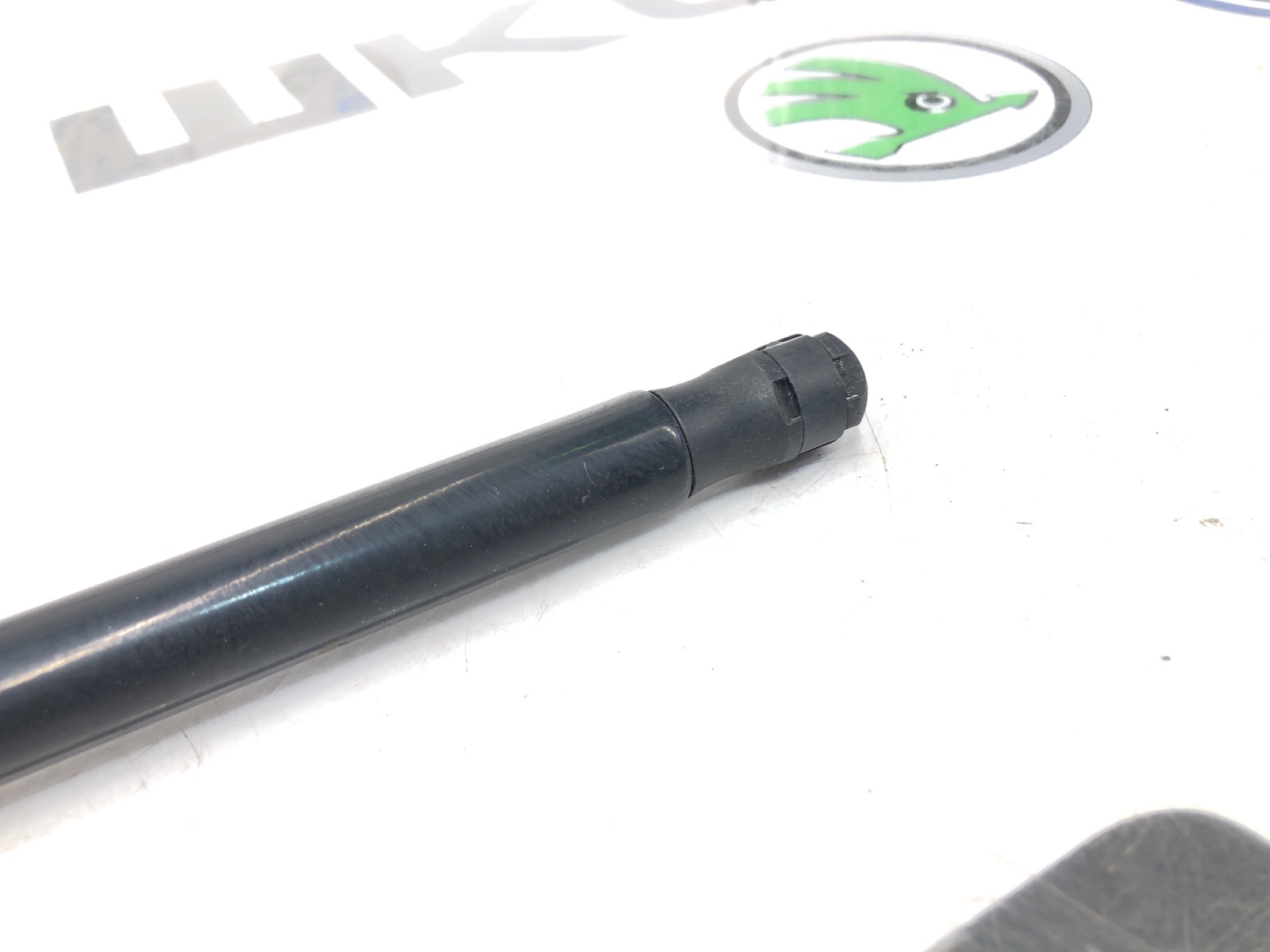 Амортизатор крышки багажника, 500 рублей, Москва