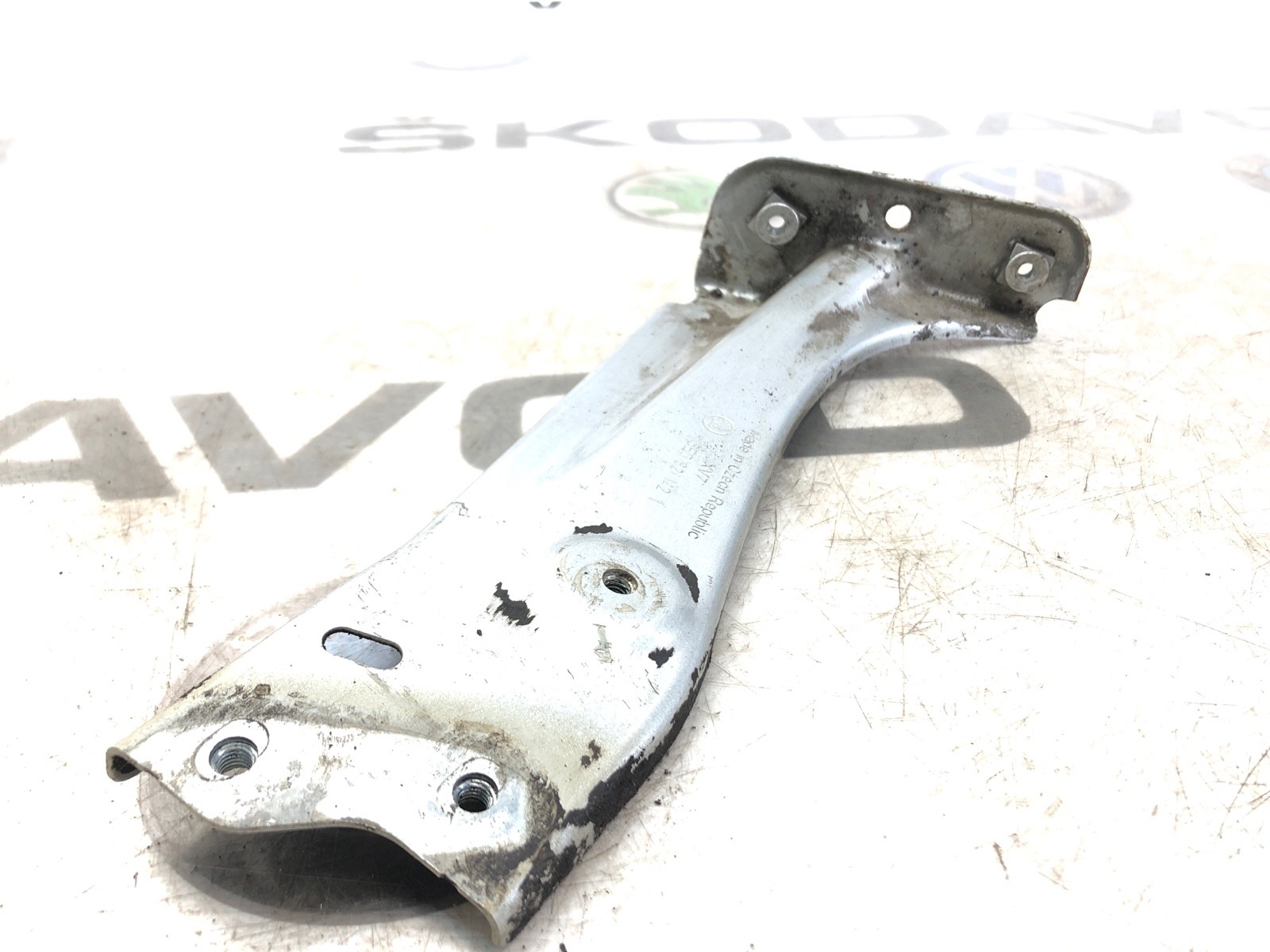 Кронштейн крыла, 500 рублей, Москва