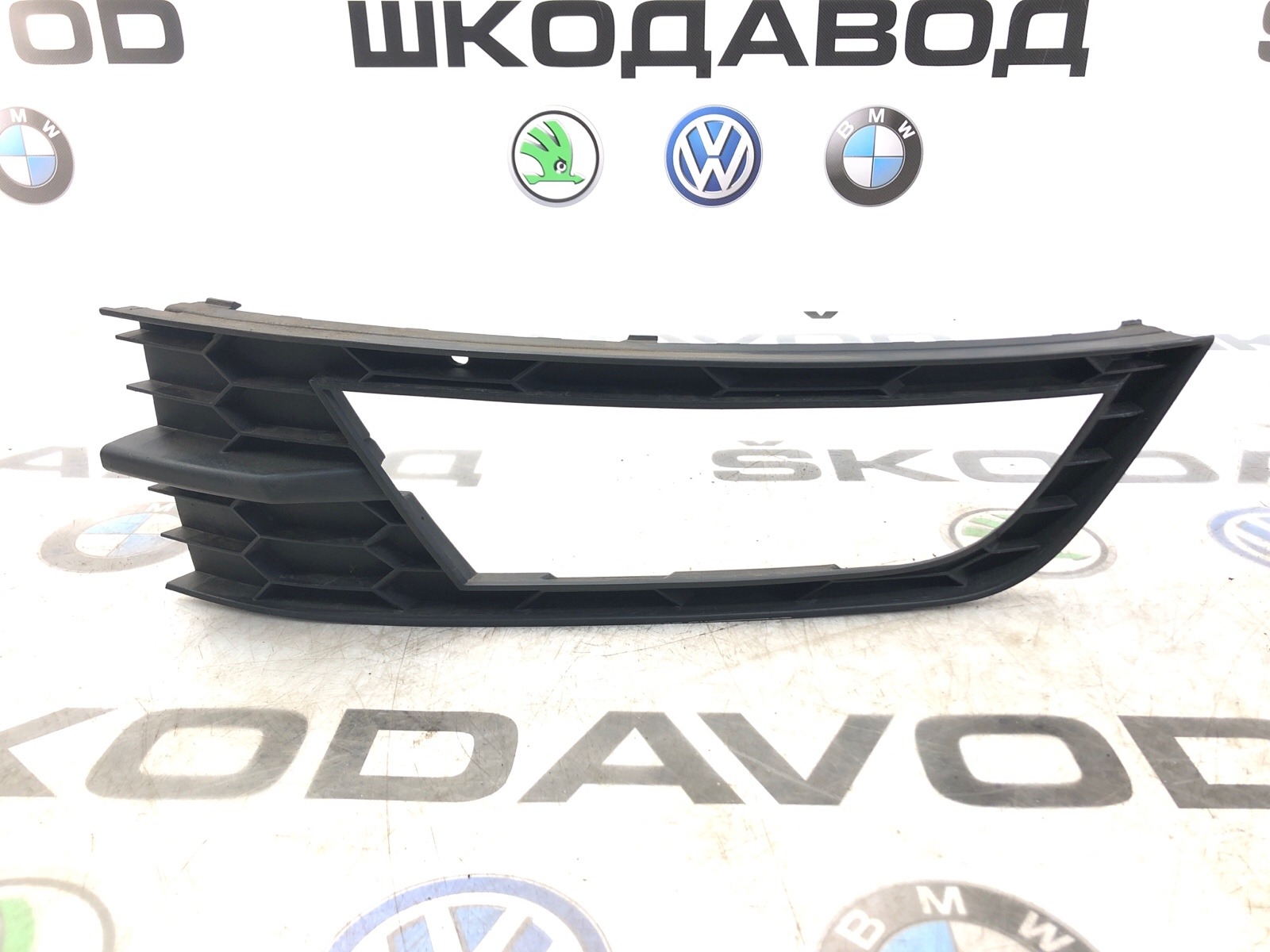 Накладка противотуманной фары ПТФ, 1000 рублей, Москва