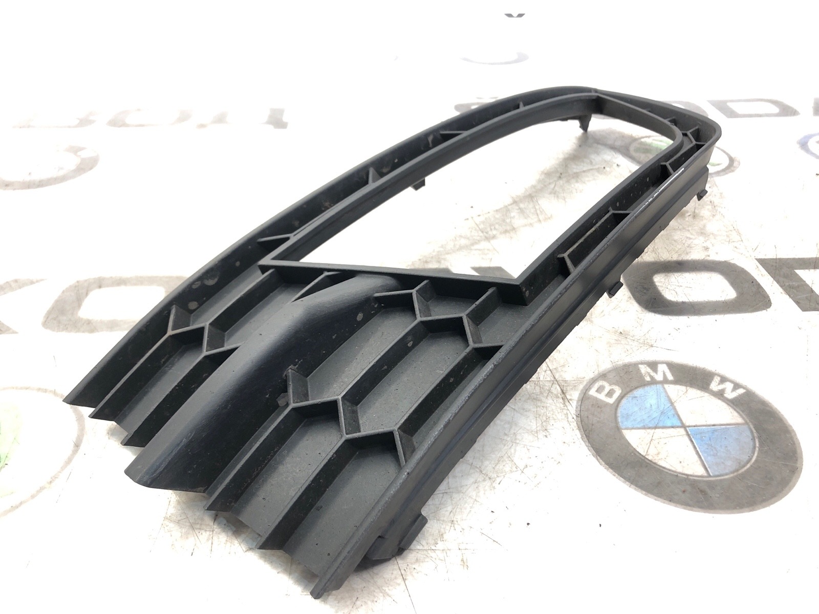 Накладка противотуманной фары ПТФ, 1000 рублей, Москва