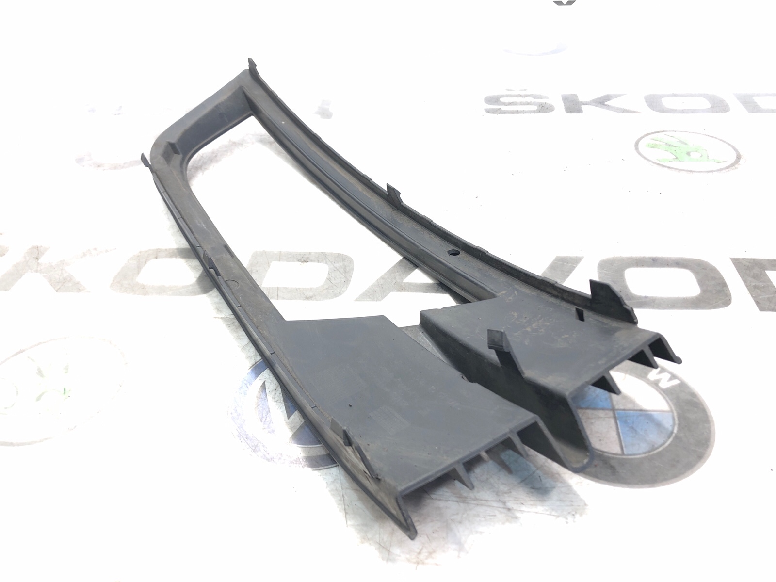 Накладка противотуманной фары ПТФ, 1000 рублей, Москва