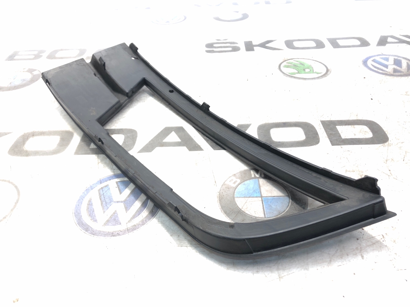 Накладка противотуманной фары ПТФ, 1000 рублей, Москва