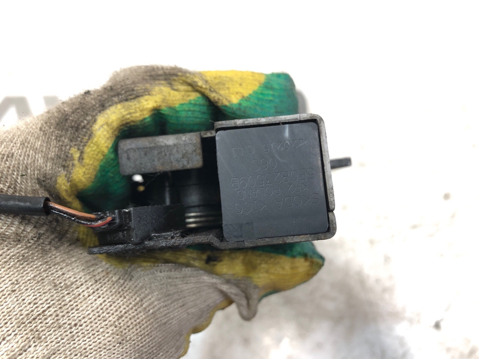 замок капота, 1000 рублей, Москва