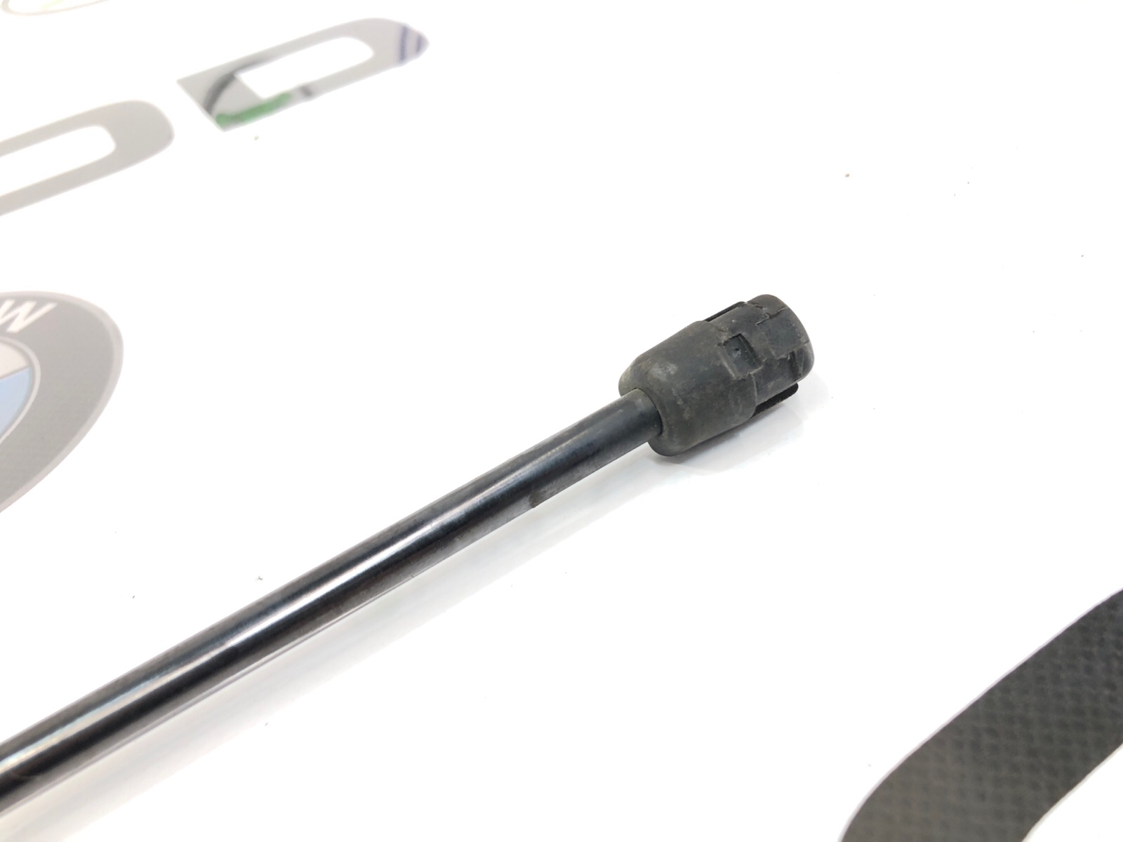 Амортизатор крышки багажника, 500 рублей, Москва