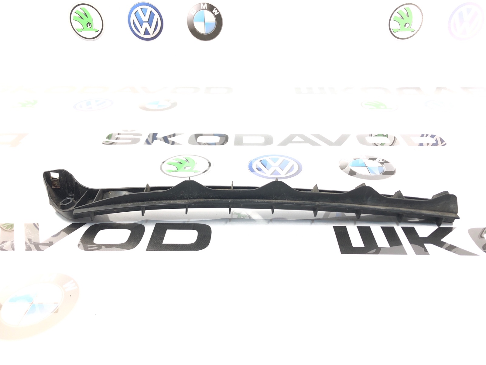 Направляющая бампера, 300 рублей, Москва