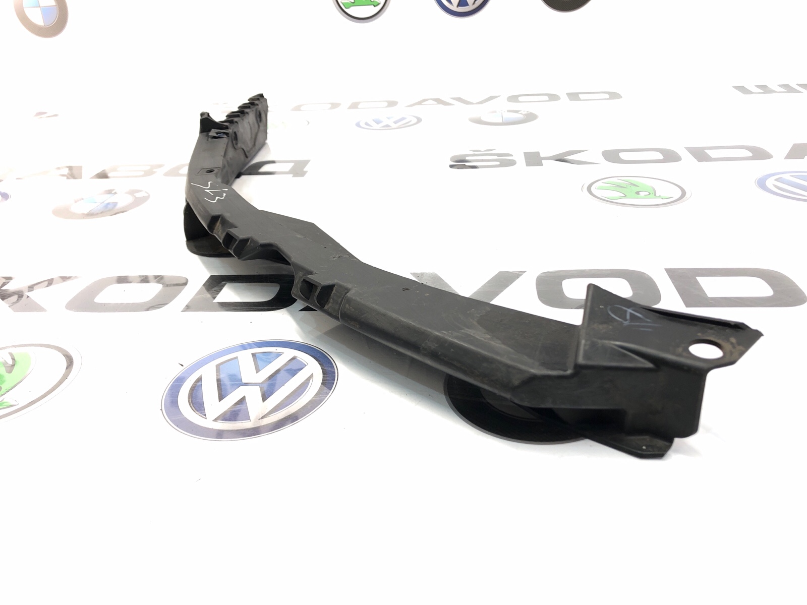 Направляющая бампера, 1600 рублей, Москва