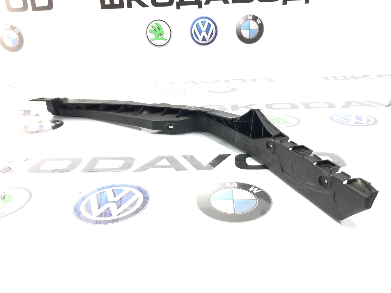 Направляющая бампера, 1600 рублей, Москва