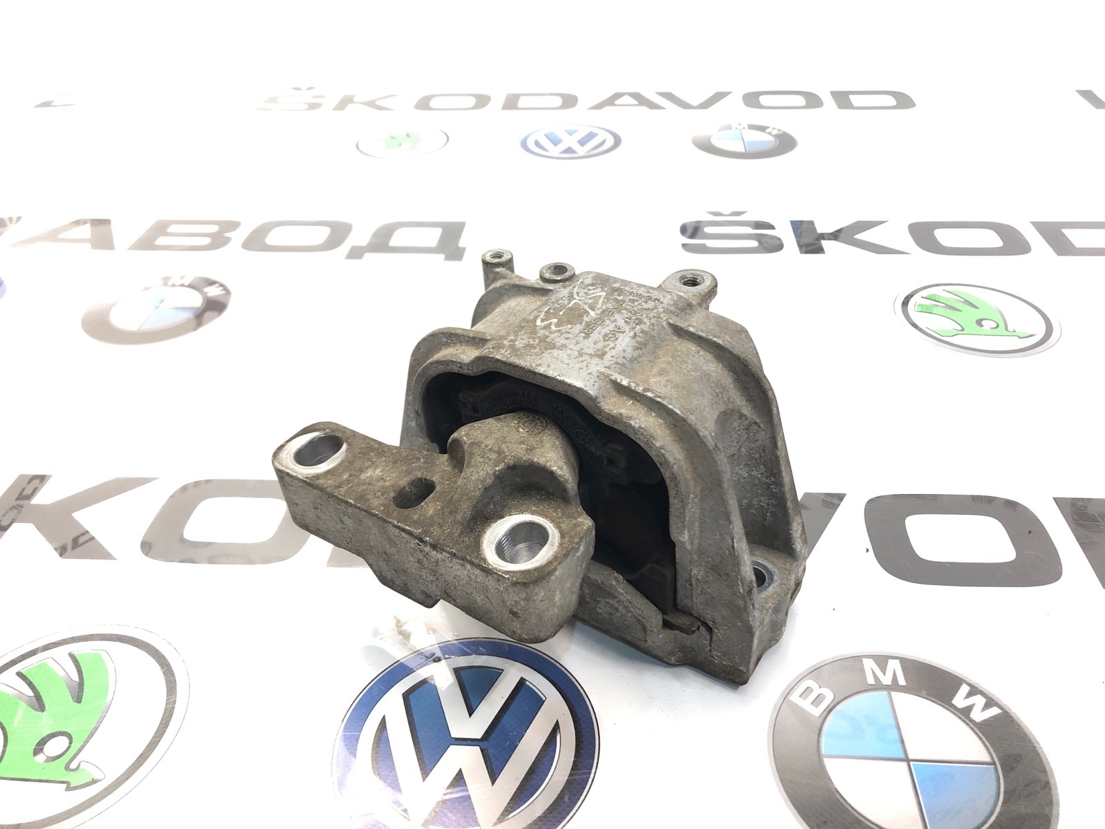 Опора двигателя, 1000 рублей, Москва