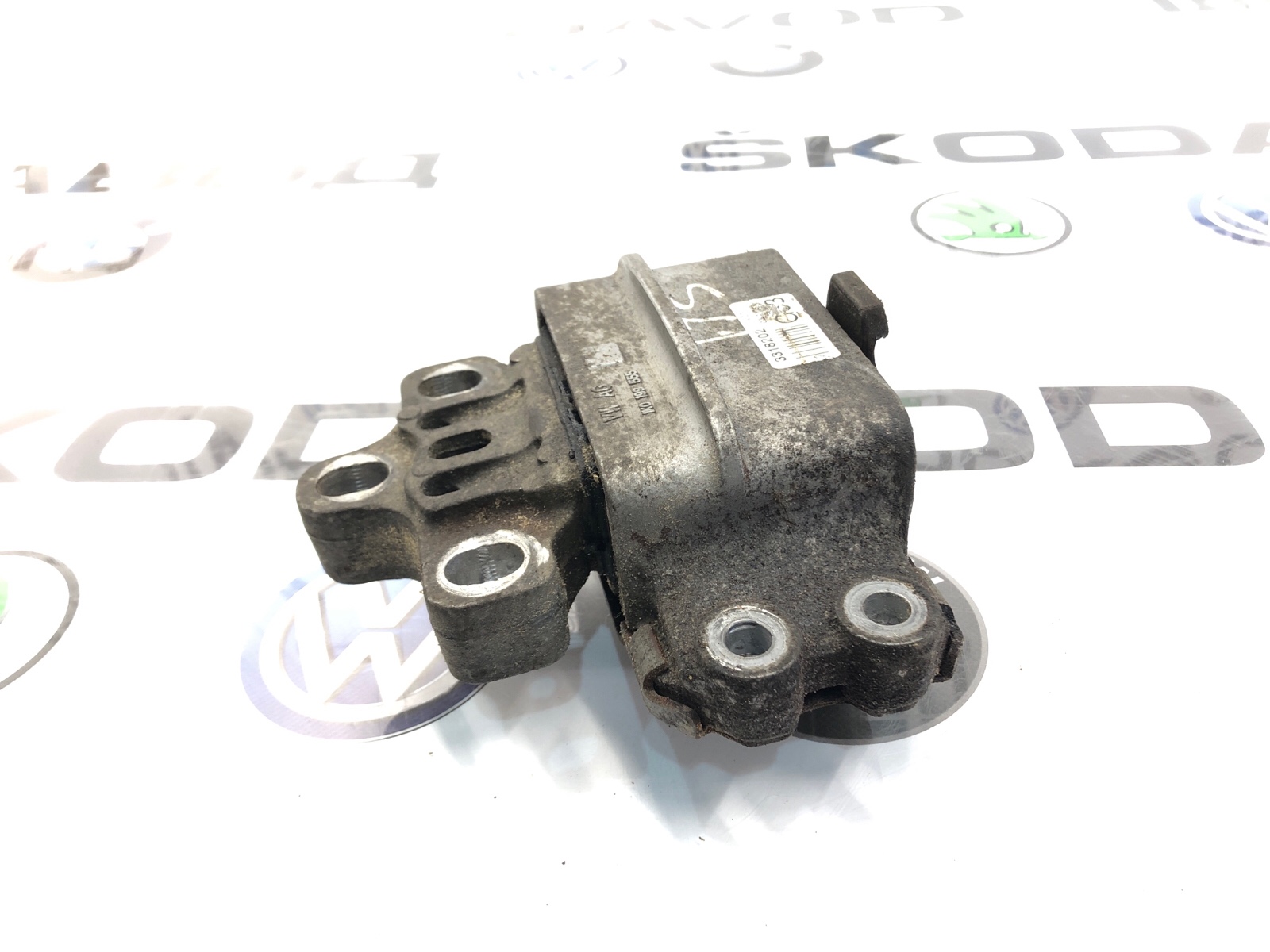 Опора МКПП, 1000 рублей, Москва