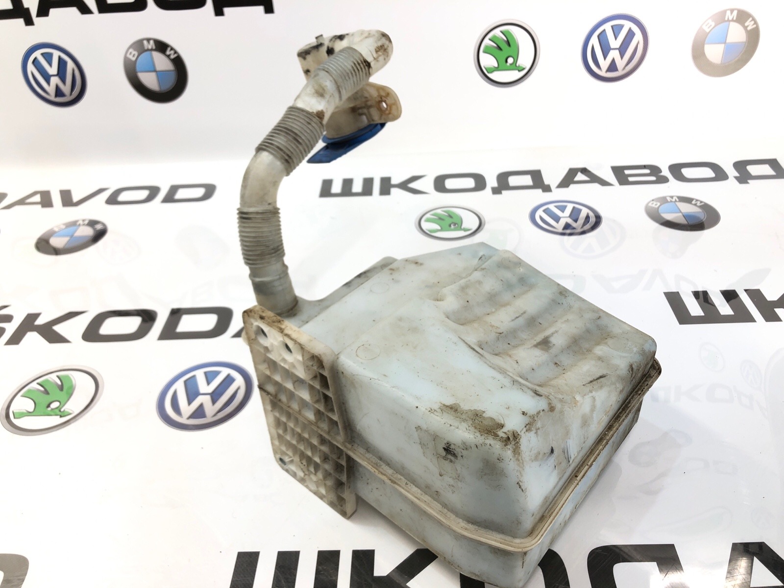 бачок омывателя, 1000 рублей, Москва