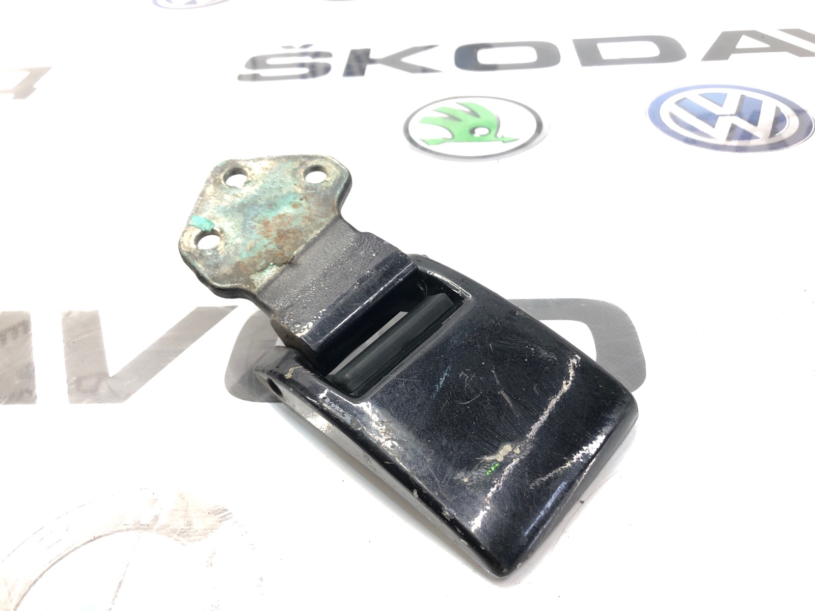 Петля крышки багажника, 2000 рублей, Москва