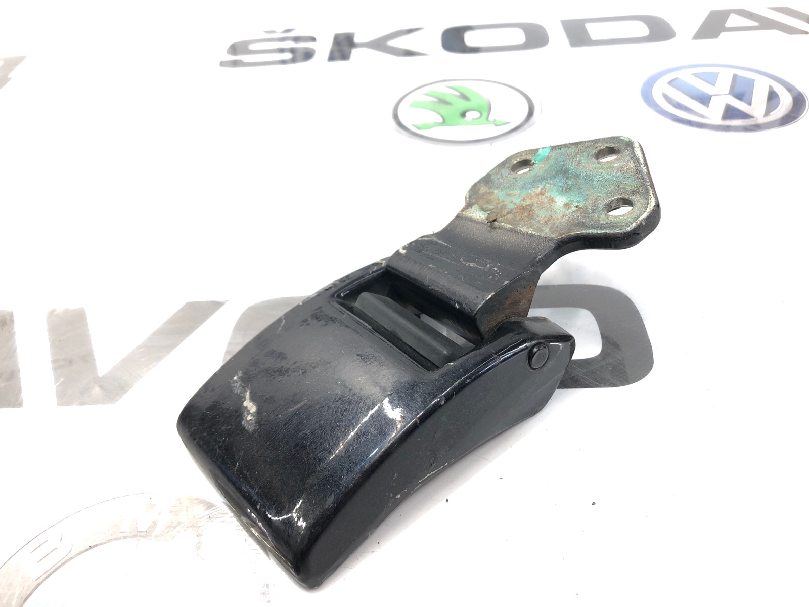 Петля крышки багажника, 2000 рублей, Москва