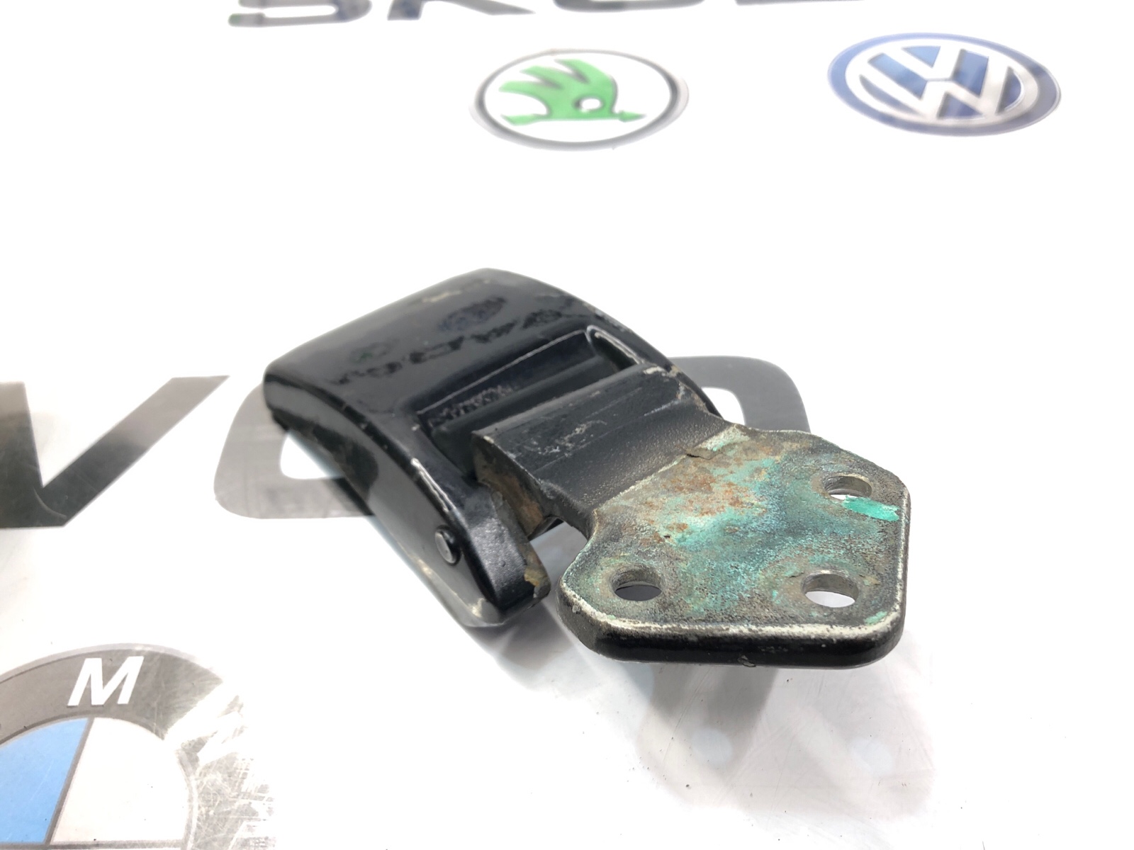 Петля крышки багажника, 2000 рублей, Москва