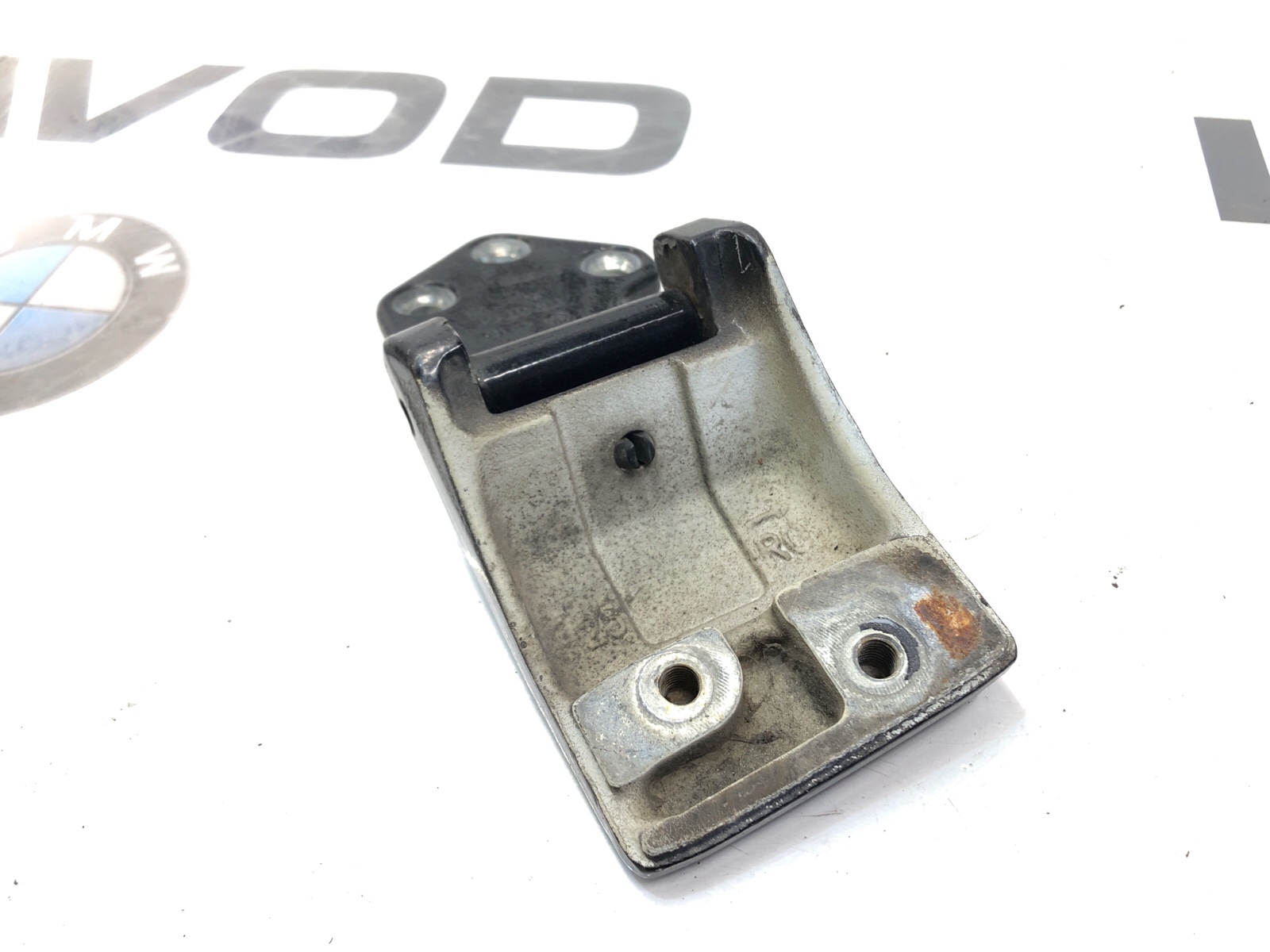 Петля крышки багажника, 2000 рублей, Москва