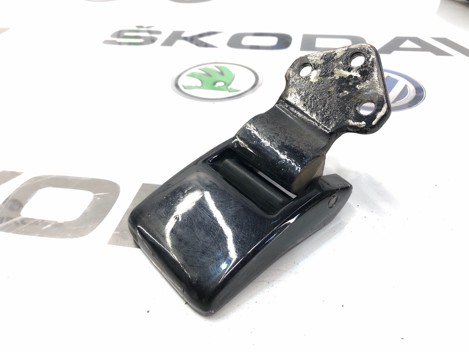 Петля крышки багажника, 2000 рублей, Москва