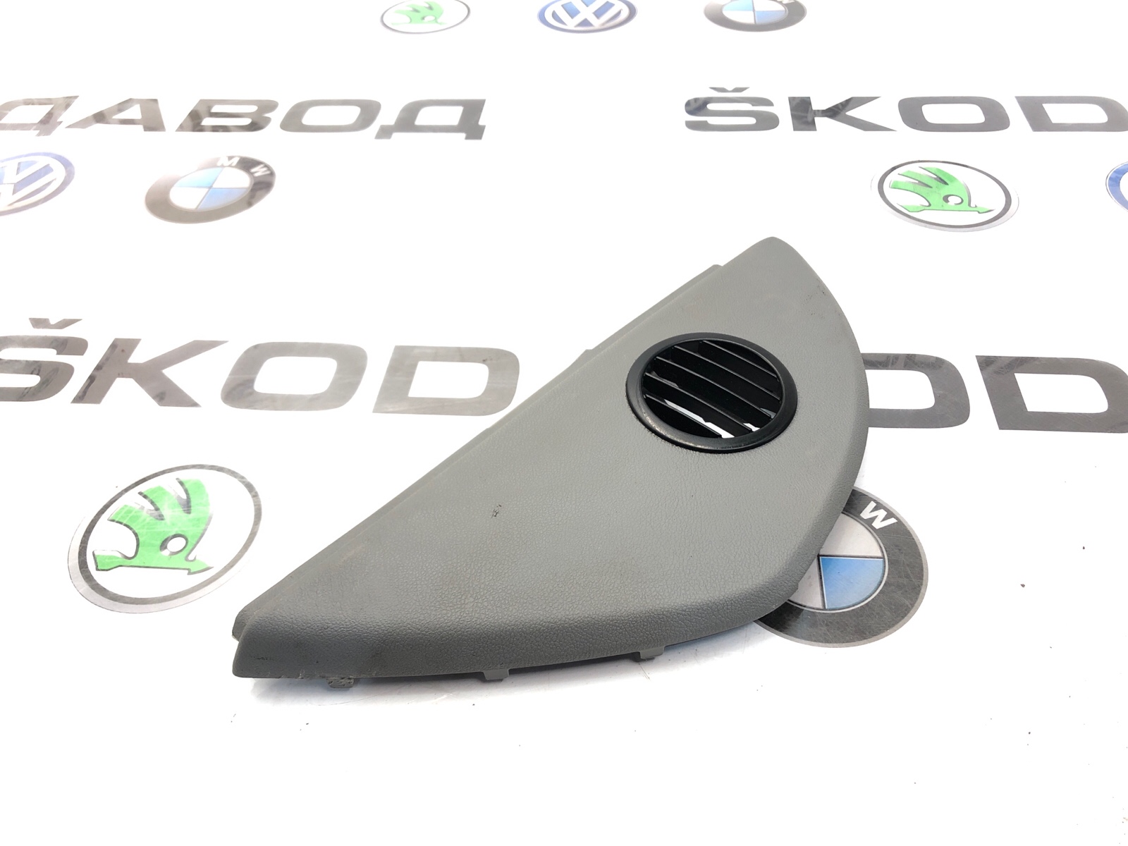 Накладка торпеды, 1000 рублей, Москва