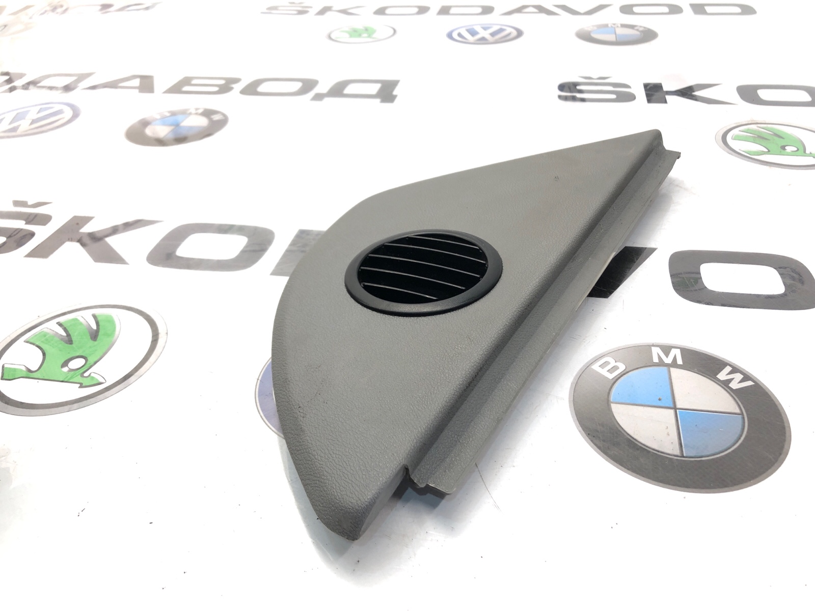 Накладка торпеды, 1000 рублей, Москва