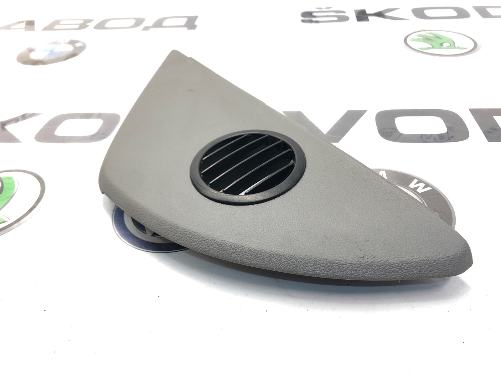 Накладка торпеды, 1000 рублей, Москва