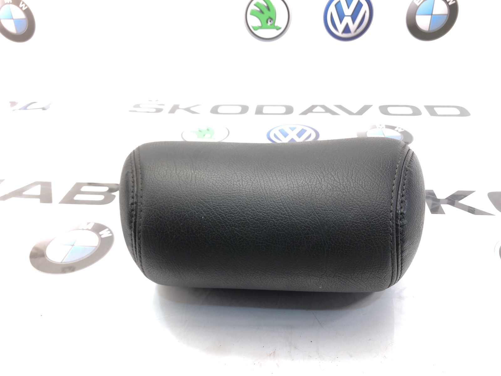 Подголовник, 1000 рублей, Москва