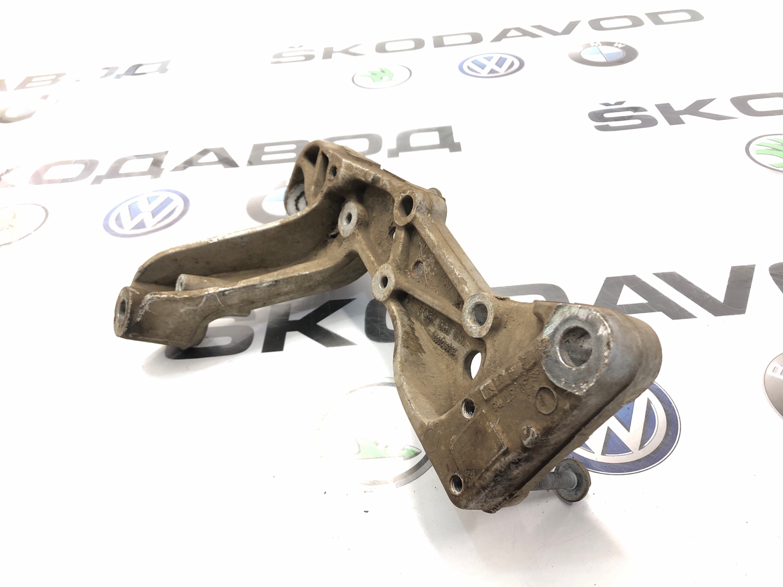 Кронштейн подрамника, 4000 рублей, Москва