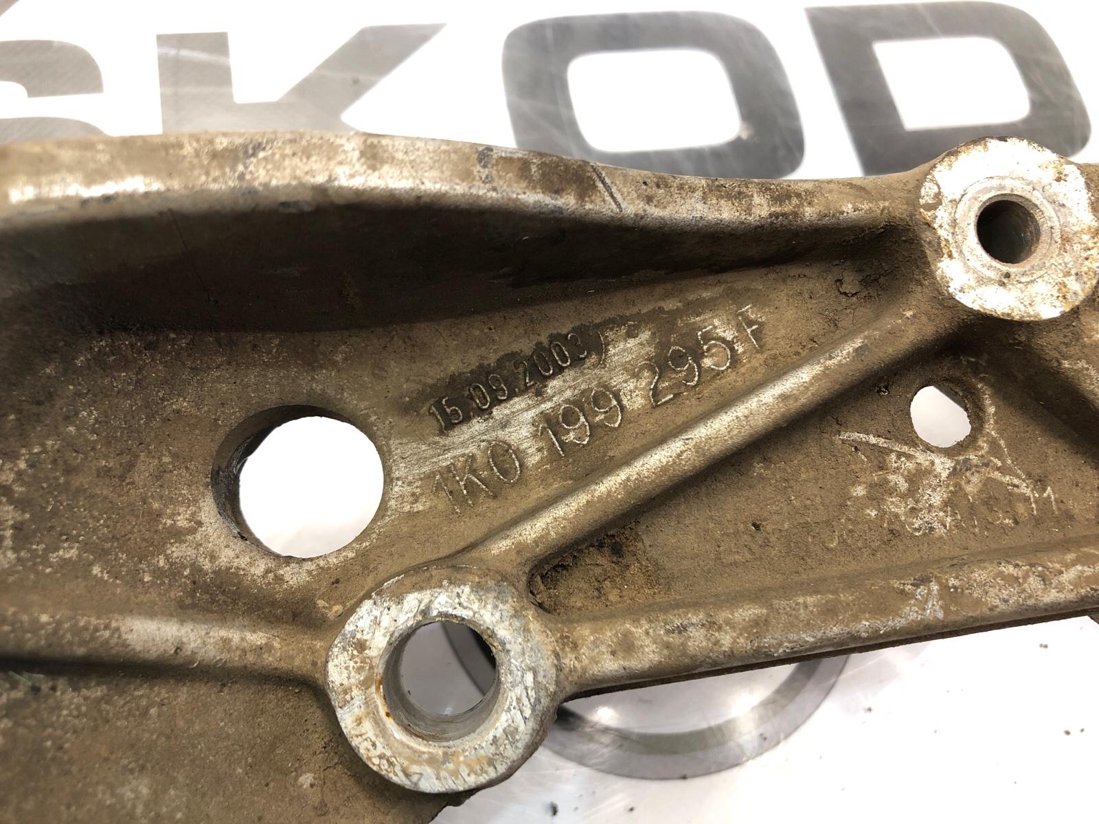 Кронштейн подрамника, 4000 рублей, Москва