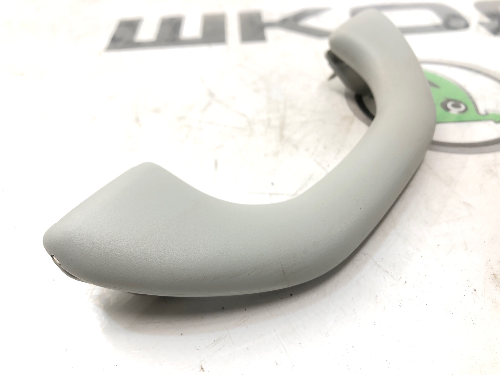 Ручка потолка, 2000 рублей, Москва