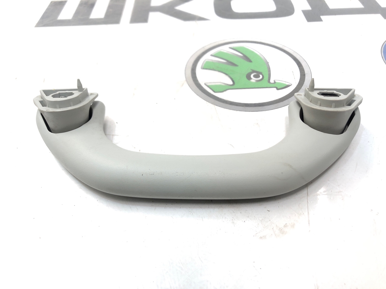 Ручка потолка, 2000 рублей, Москва