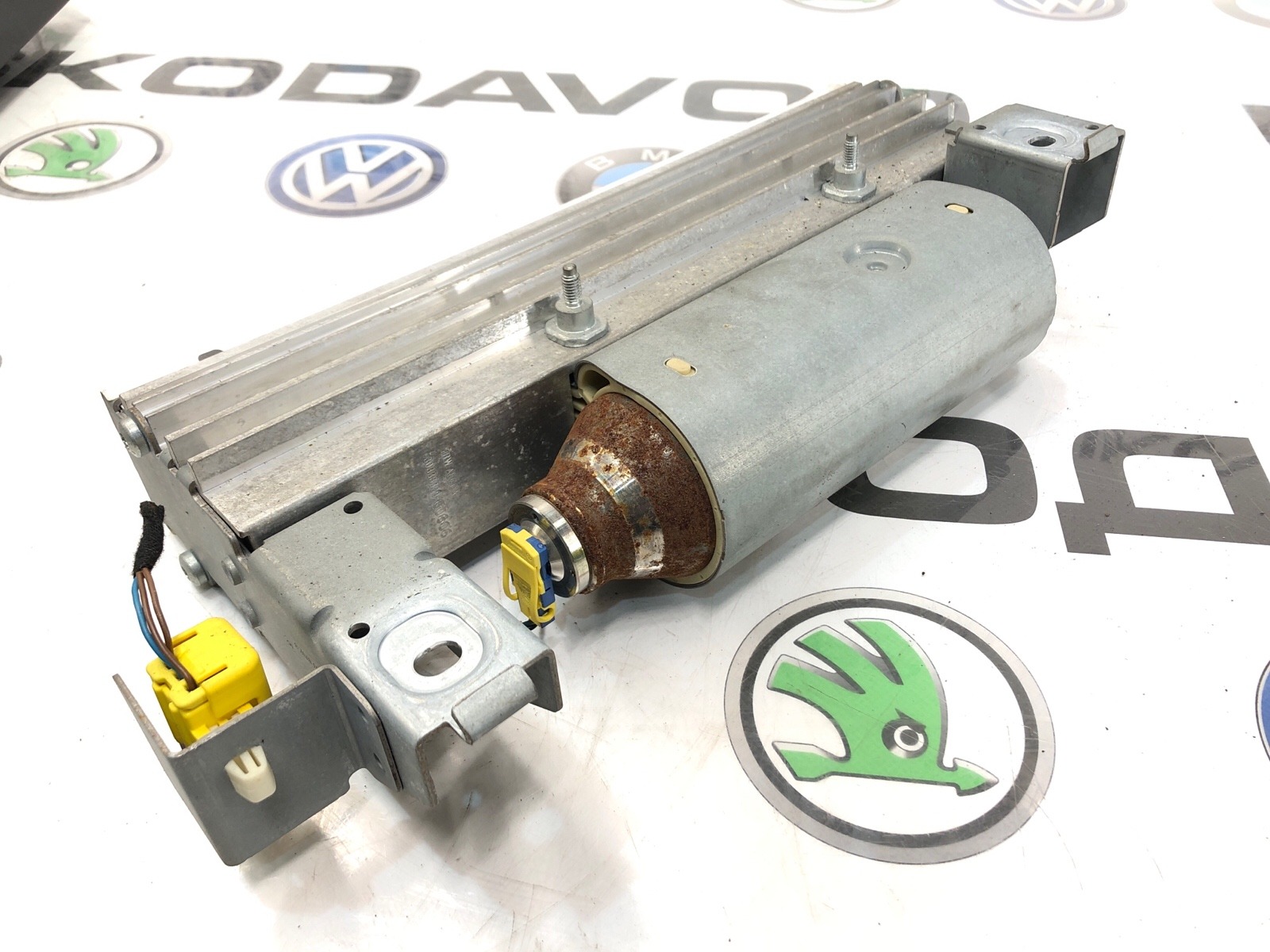 Подушка безопасности пассажира, 4000 рублей, Москва