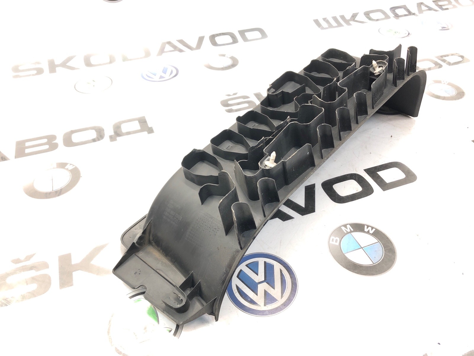 Накладка порога (внутренняя), 2000 рублей, Москва