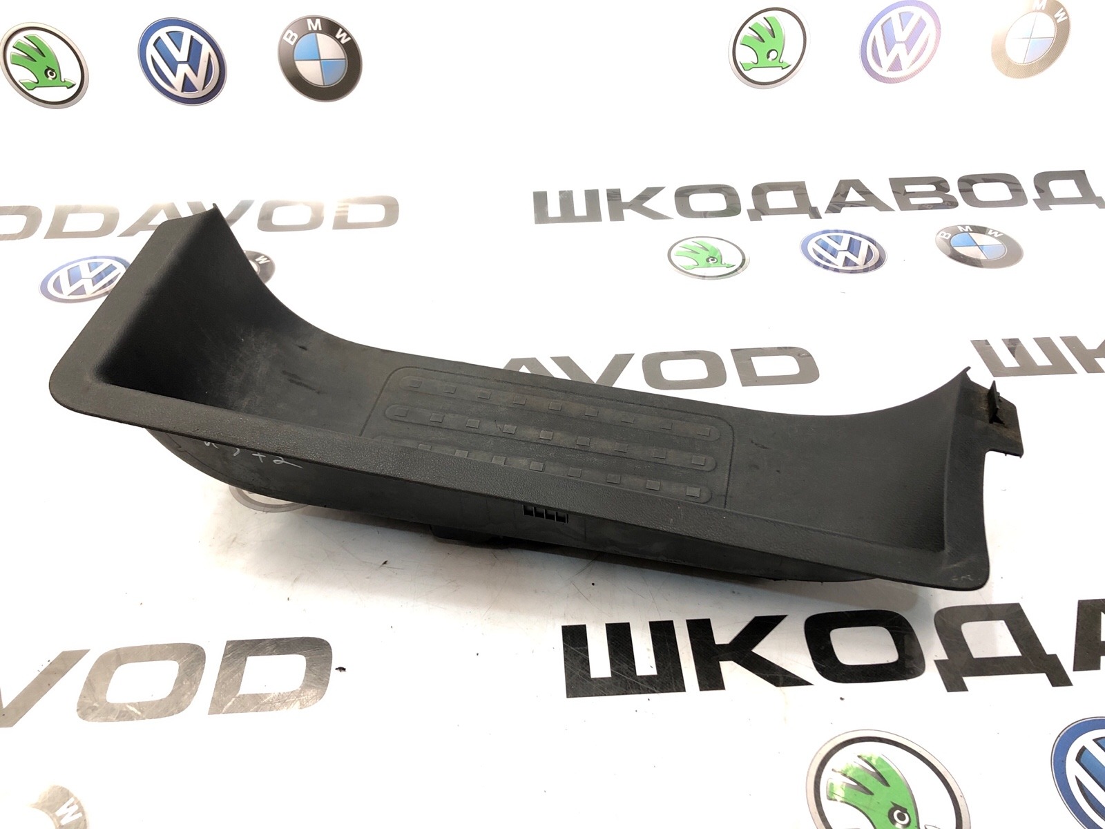 Накладка порога (внутренняя), 2000 рублей, Москва