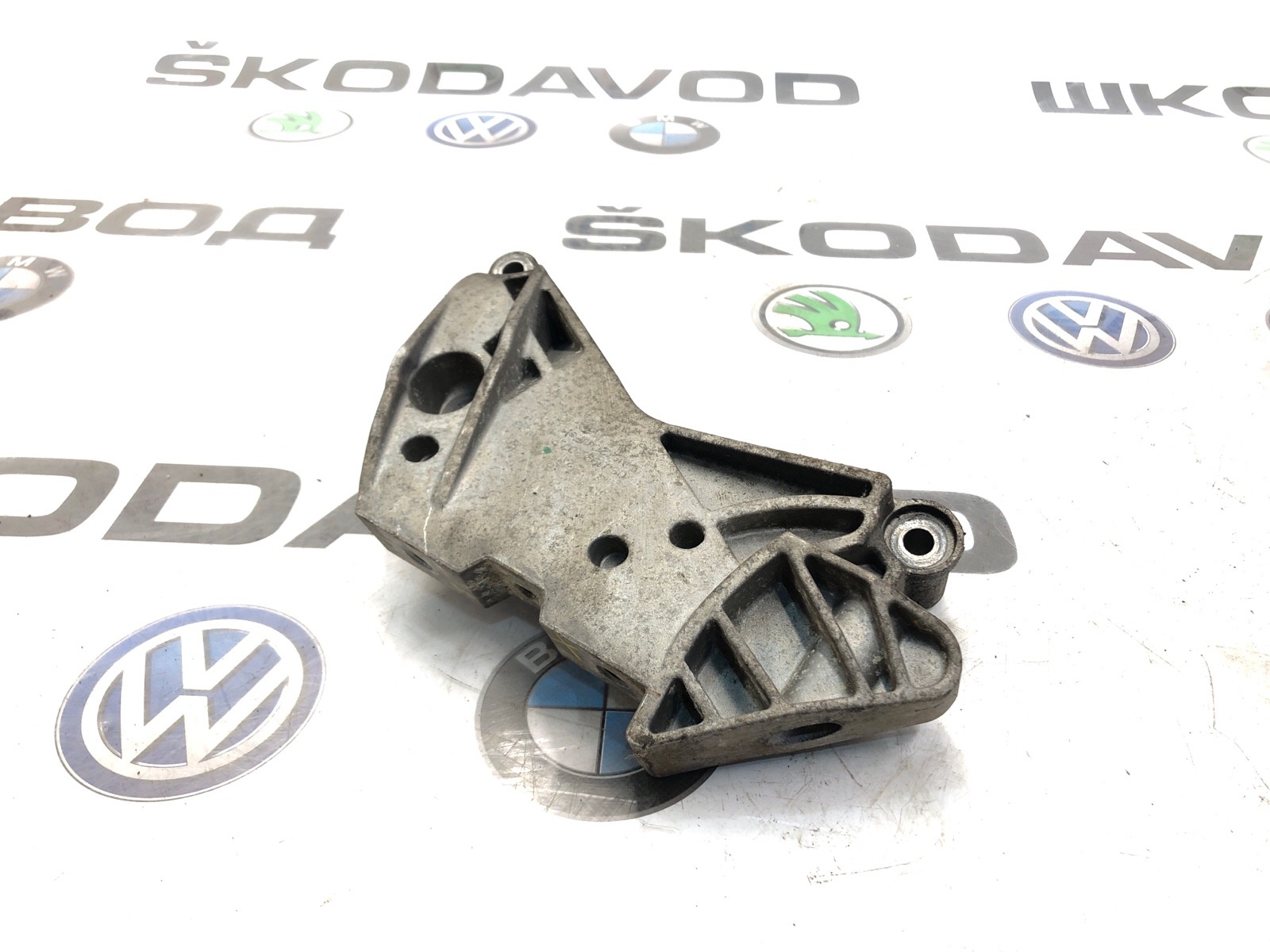 Кронштейн опоры двигателя, 2500 рублей, Москва