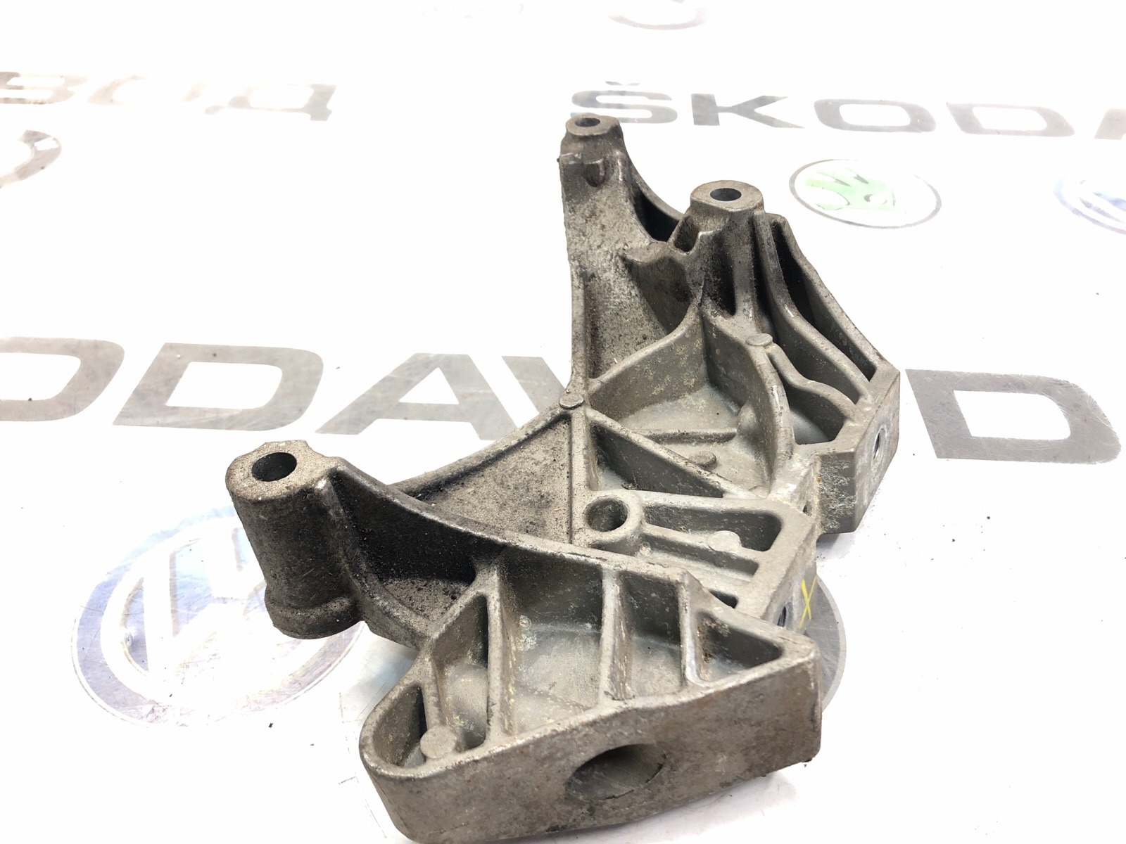 Кронштейн опоры двигателя, 2500 рублей, Москва