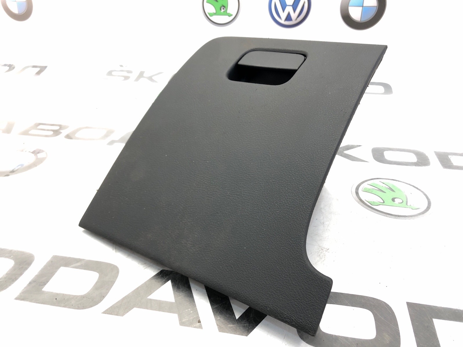 Бардачок водителя, 1000 рублей, Москва