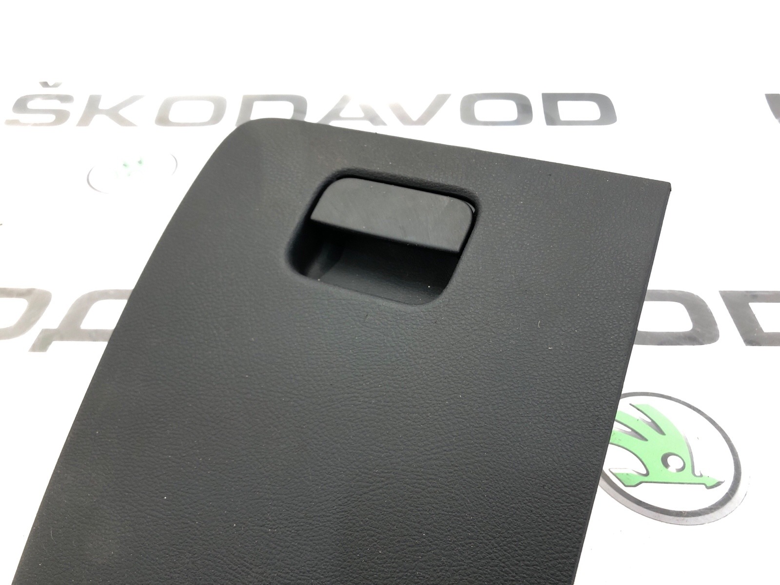 Бардачок водителя, 1000 рублей, Москва