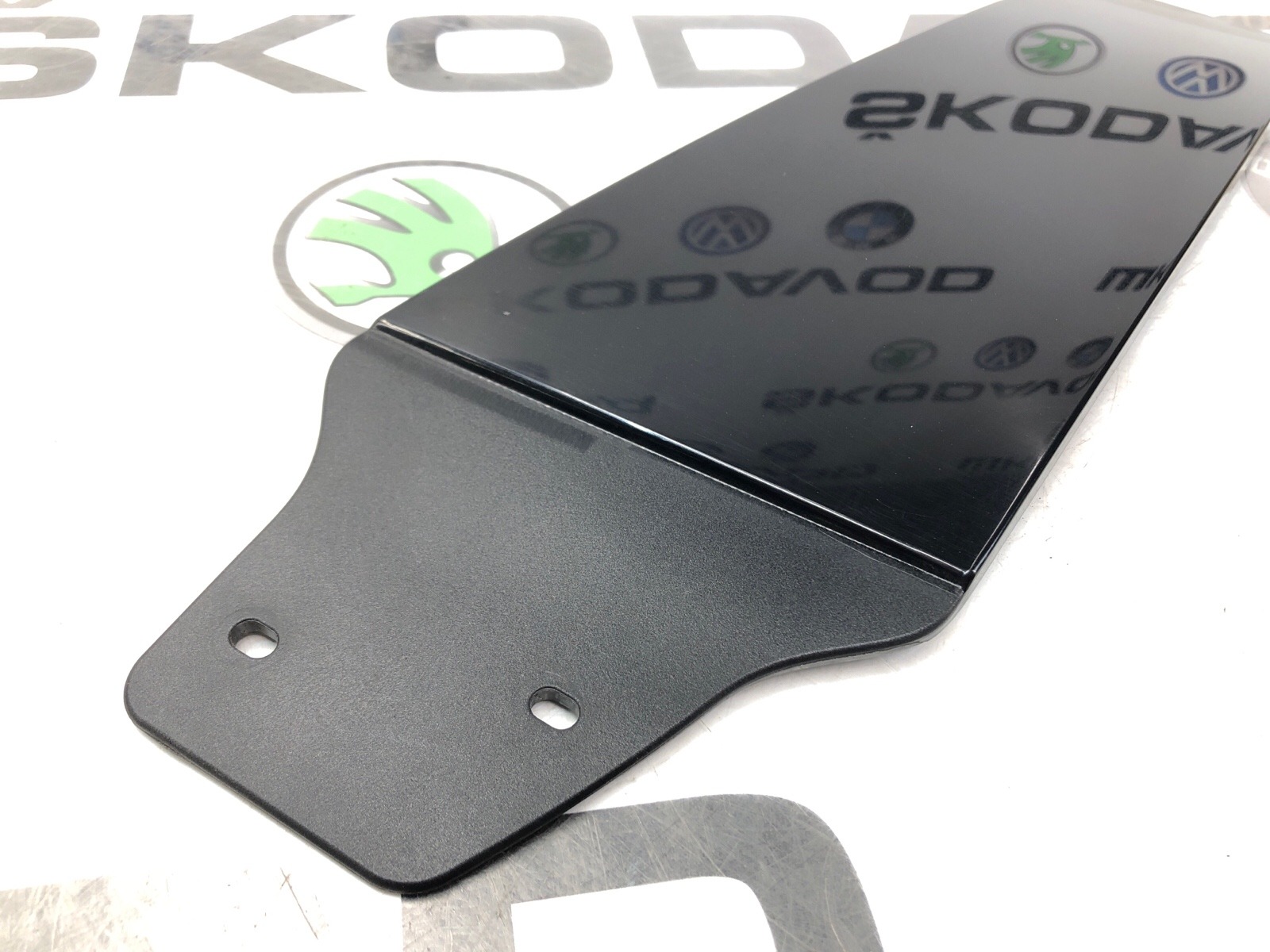 накладка центральной стойки, 1000 рублей, Москва