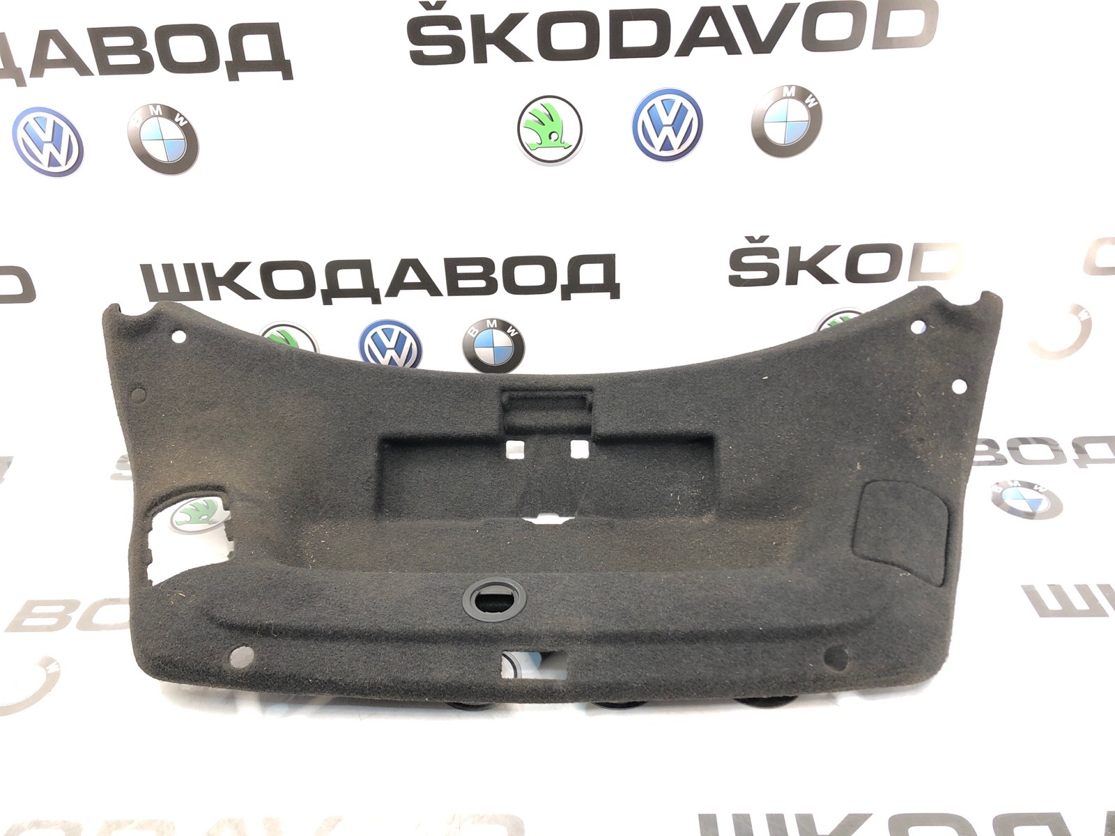 Обшивка крышки багажника, 1000 рублей, Москва