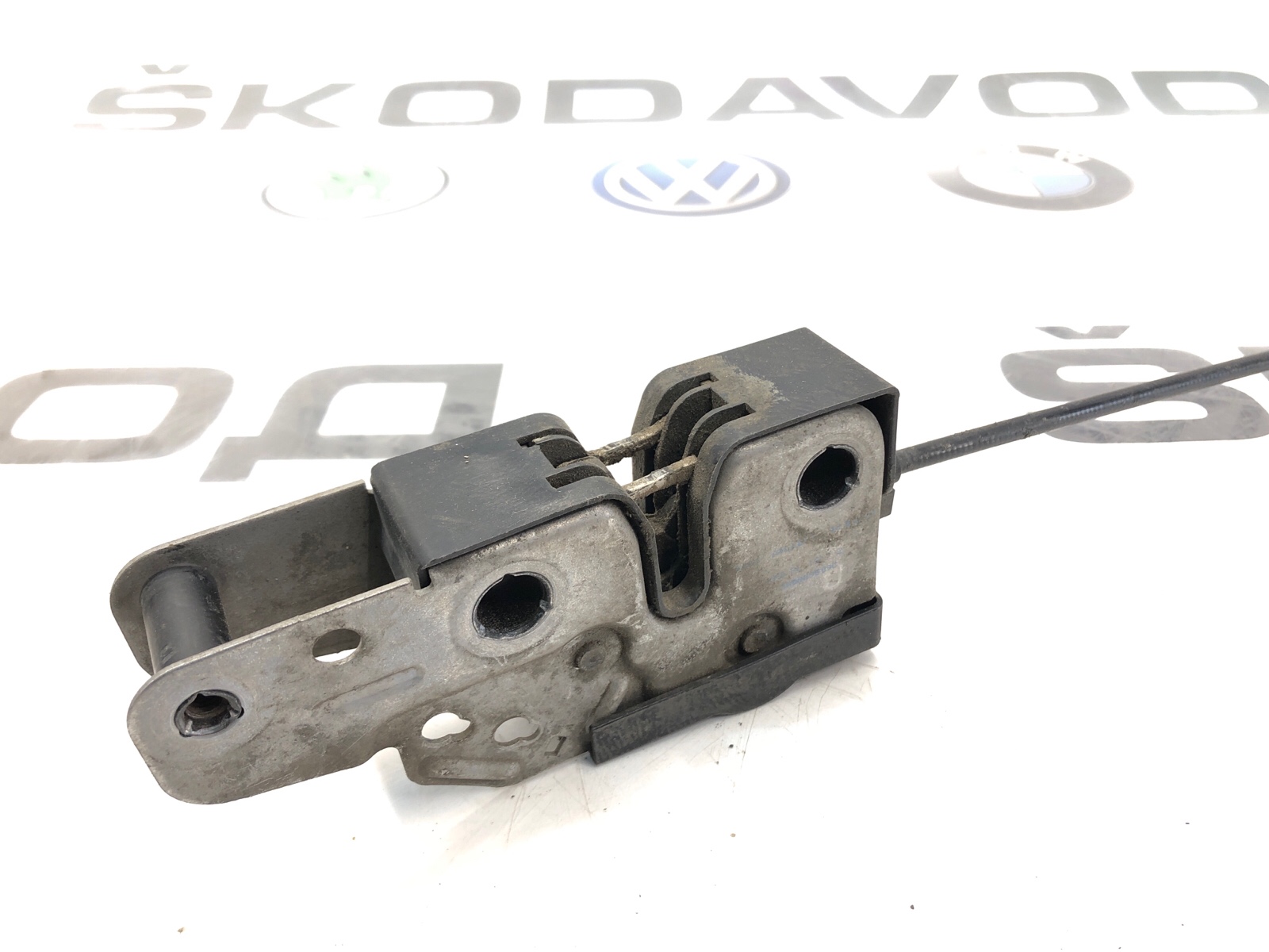 замок капота, 2500 рублей, Москва