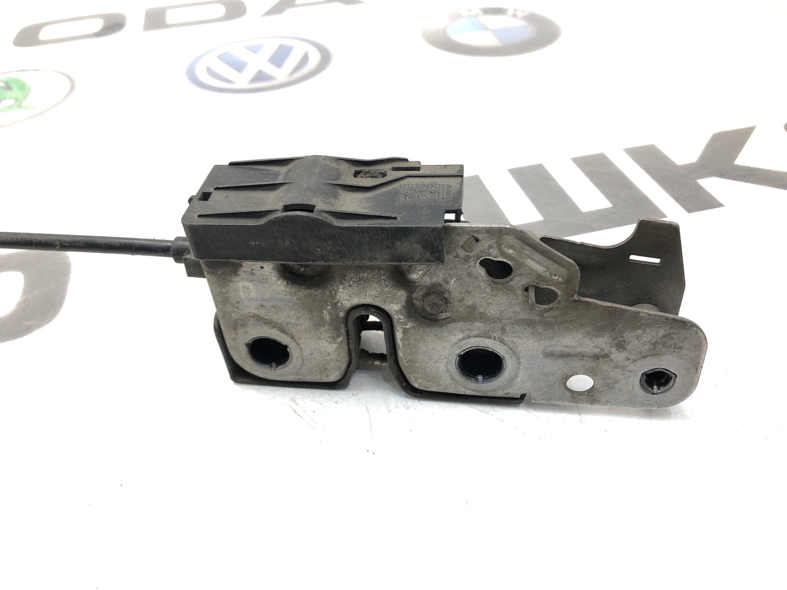 замок капота, 2500 рублей, Москва