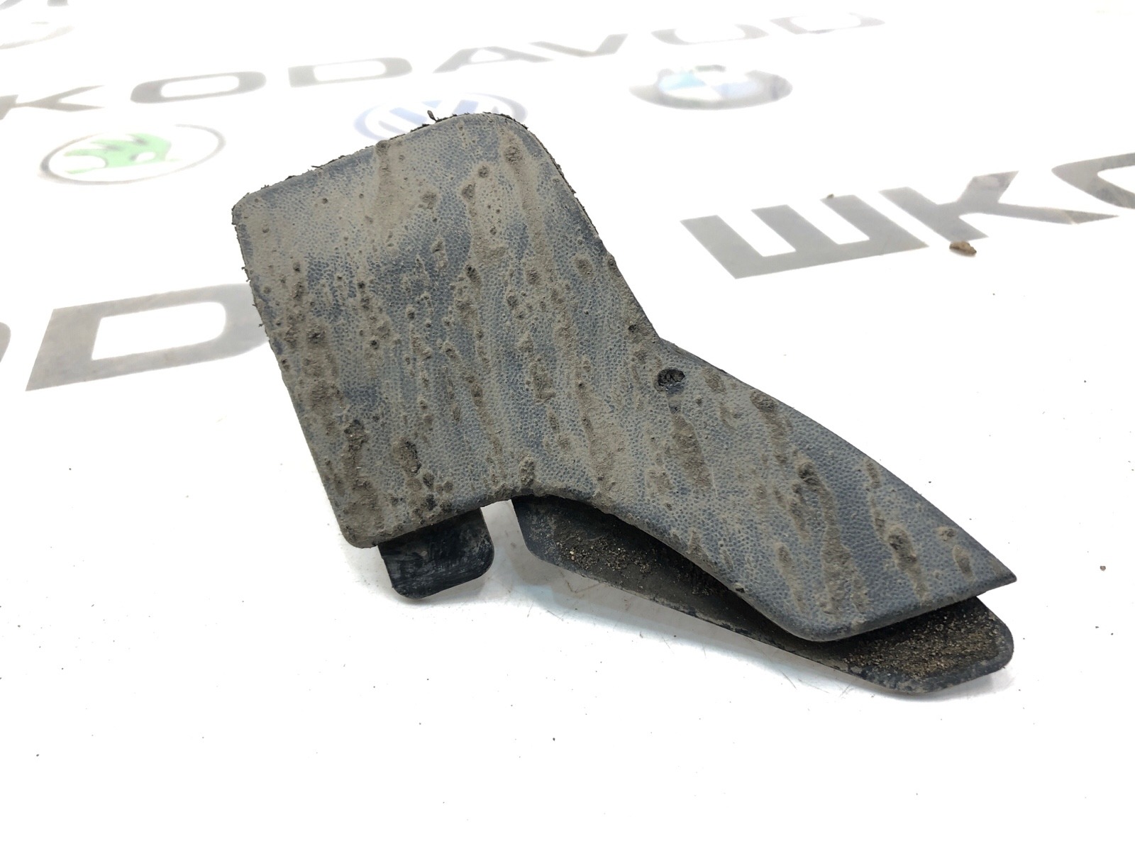 Накладка порога, 1000 рублей, Москва