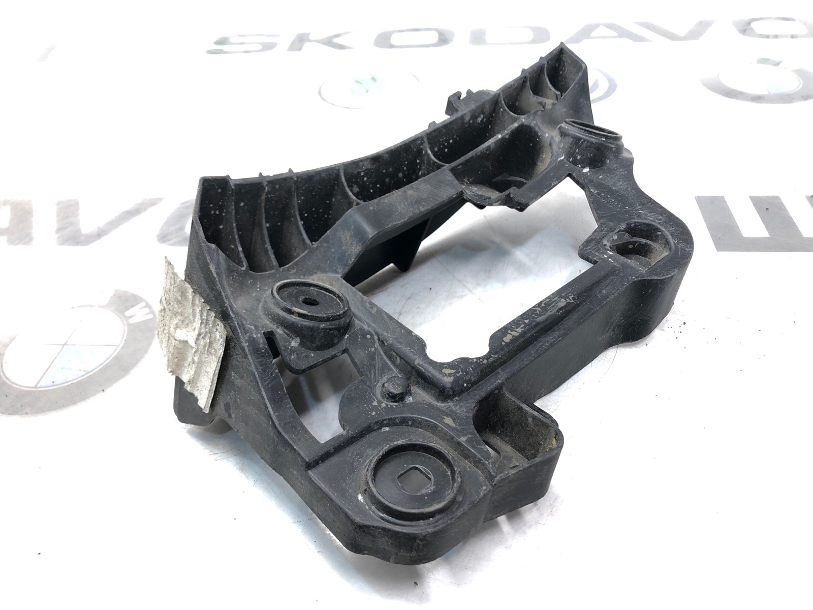 Направляющая бампера, 1000 рублей, Москва