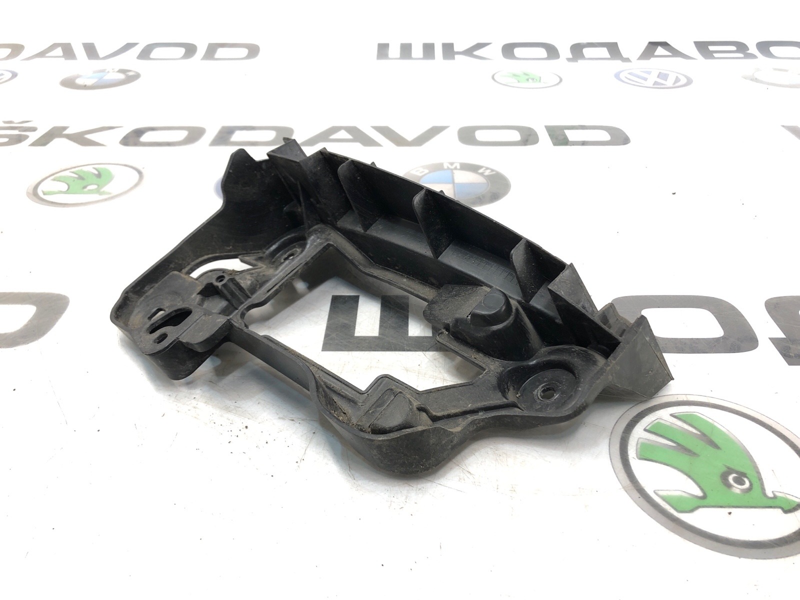 Направляющая бампера, 1000 рублей, Москва