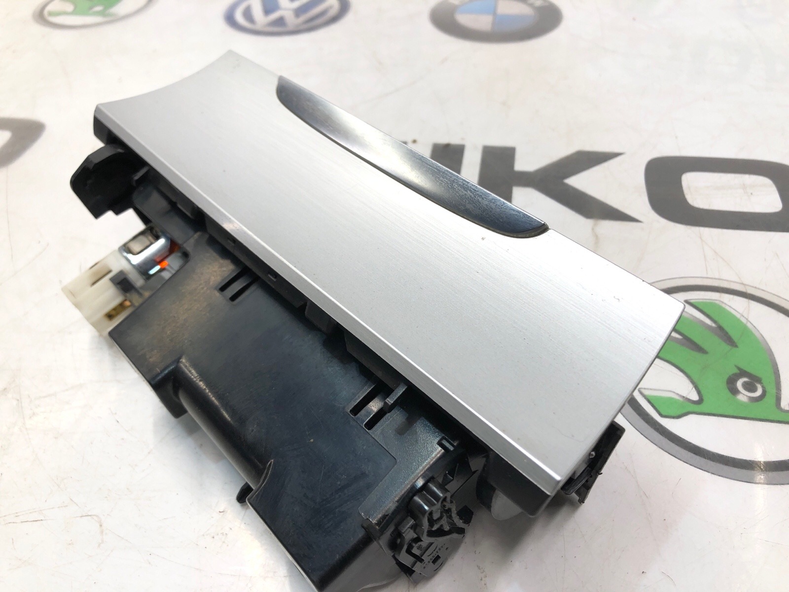 Пепельница, 1000 рублей, Москва