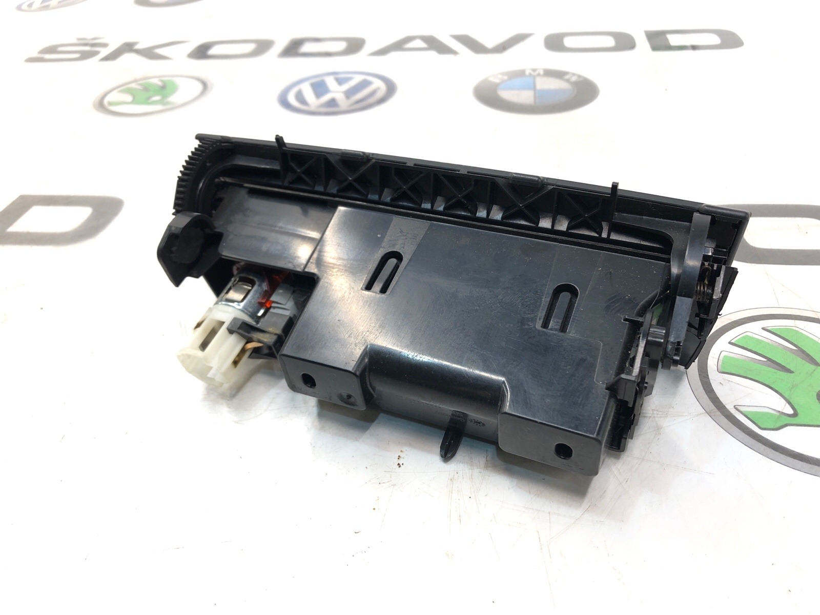 Пепельница, 1000 рублей, Москва