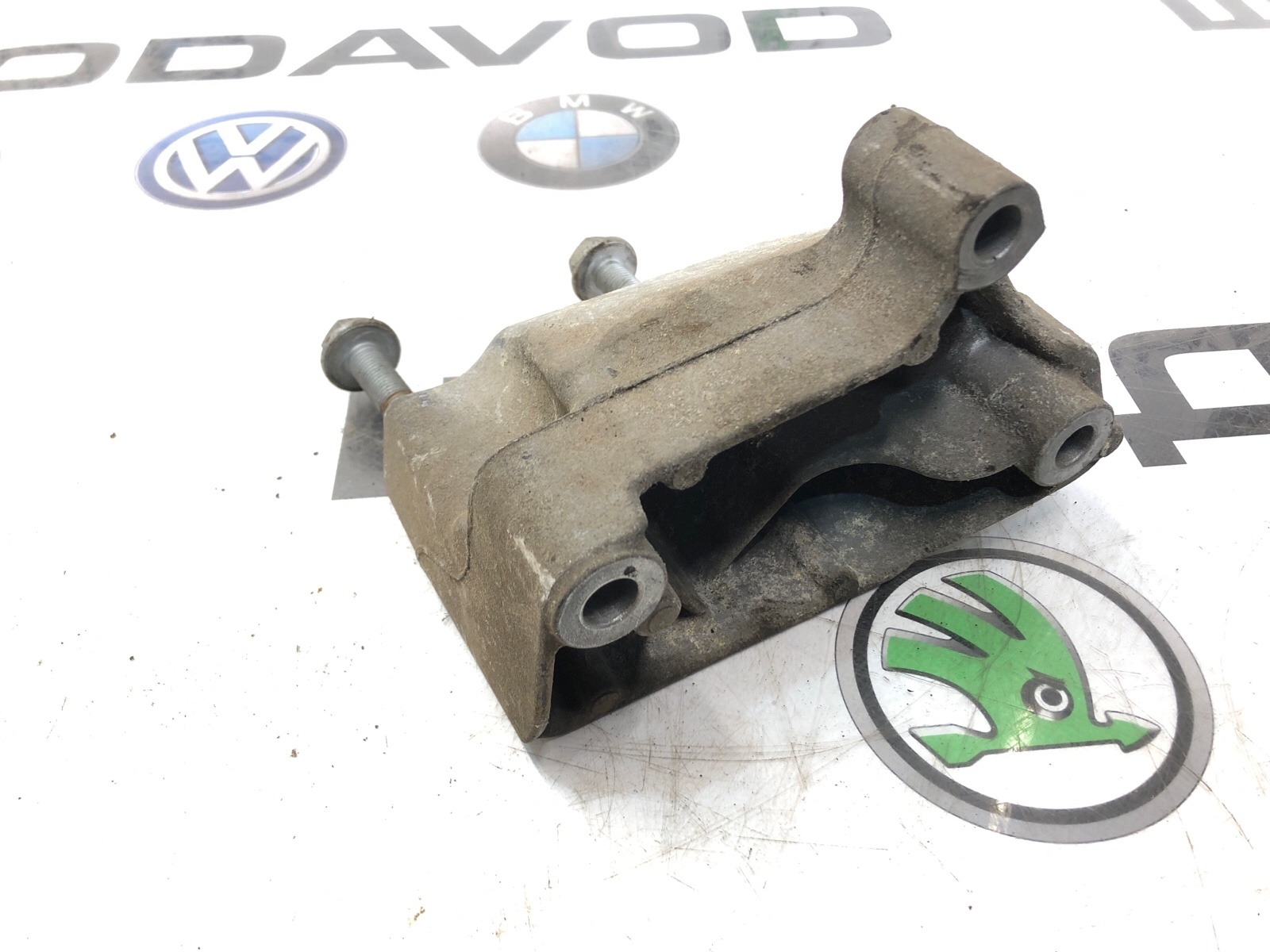 Кронштейн МКПП, 1000 рублей, Москва