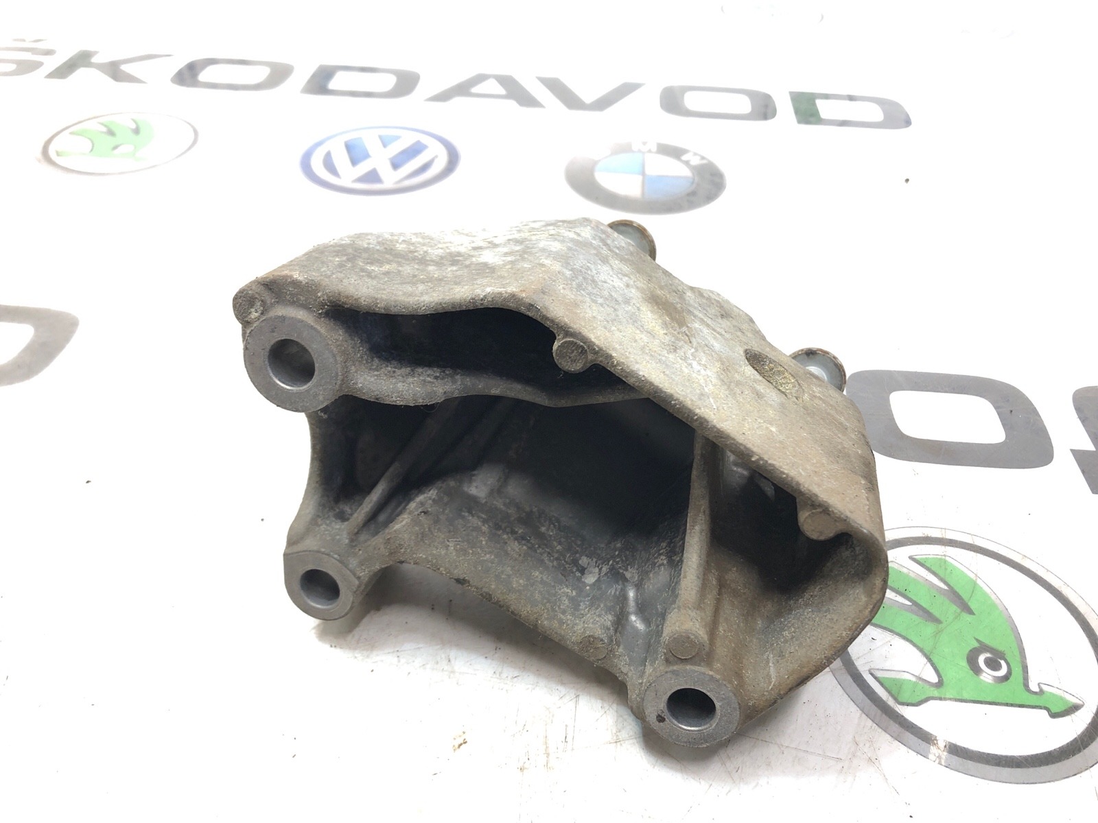 Кронштейн МКПП, 1000 рублей, Москва