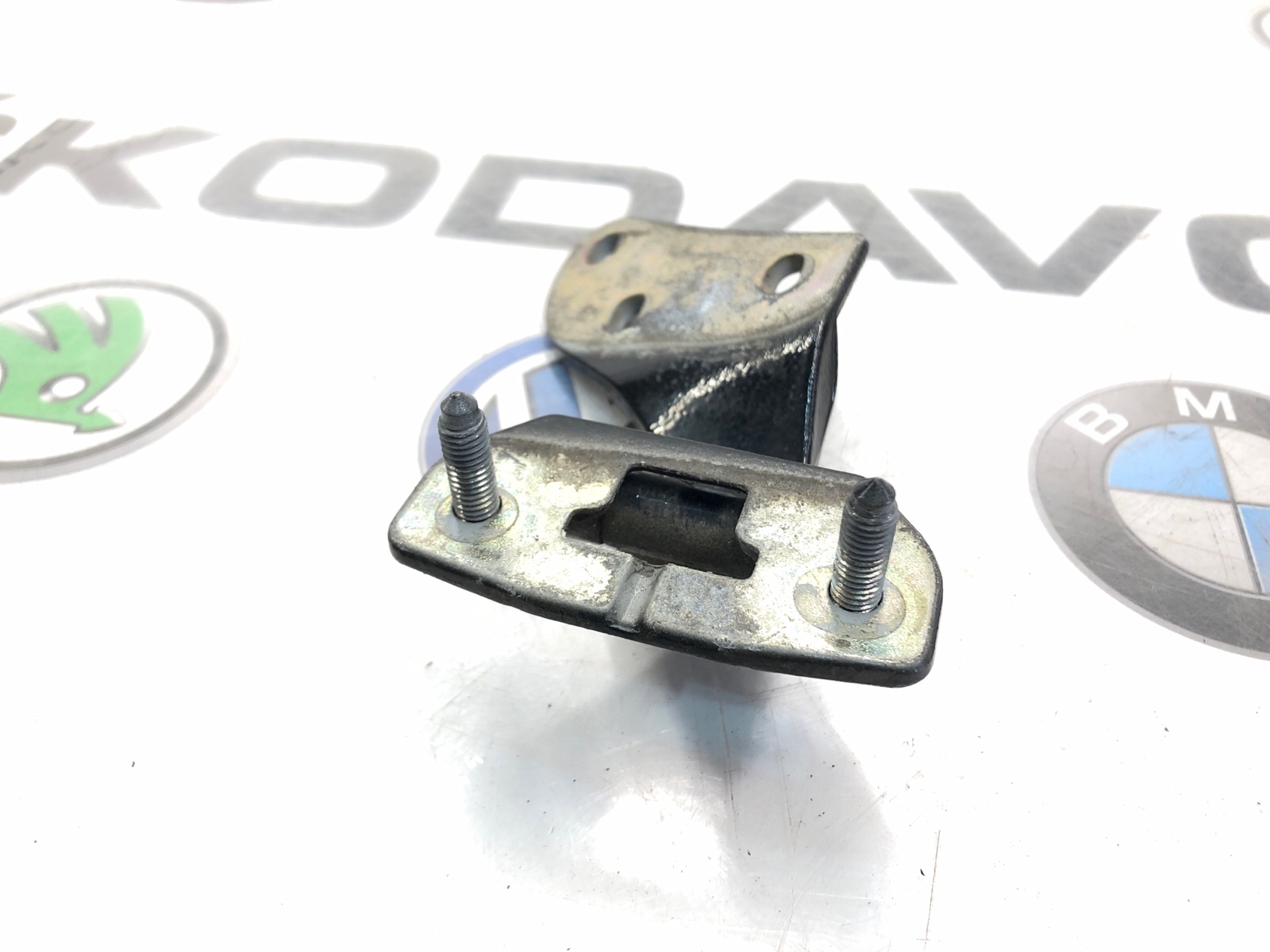 Петля крышки багажника, 1000 рублей, Москва