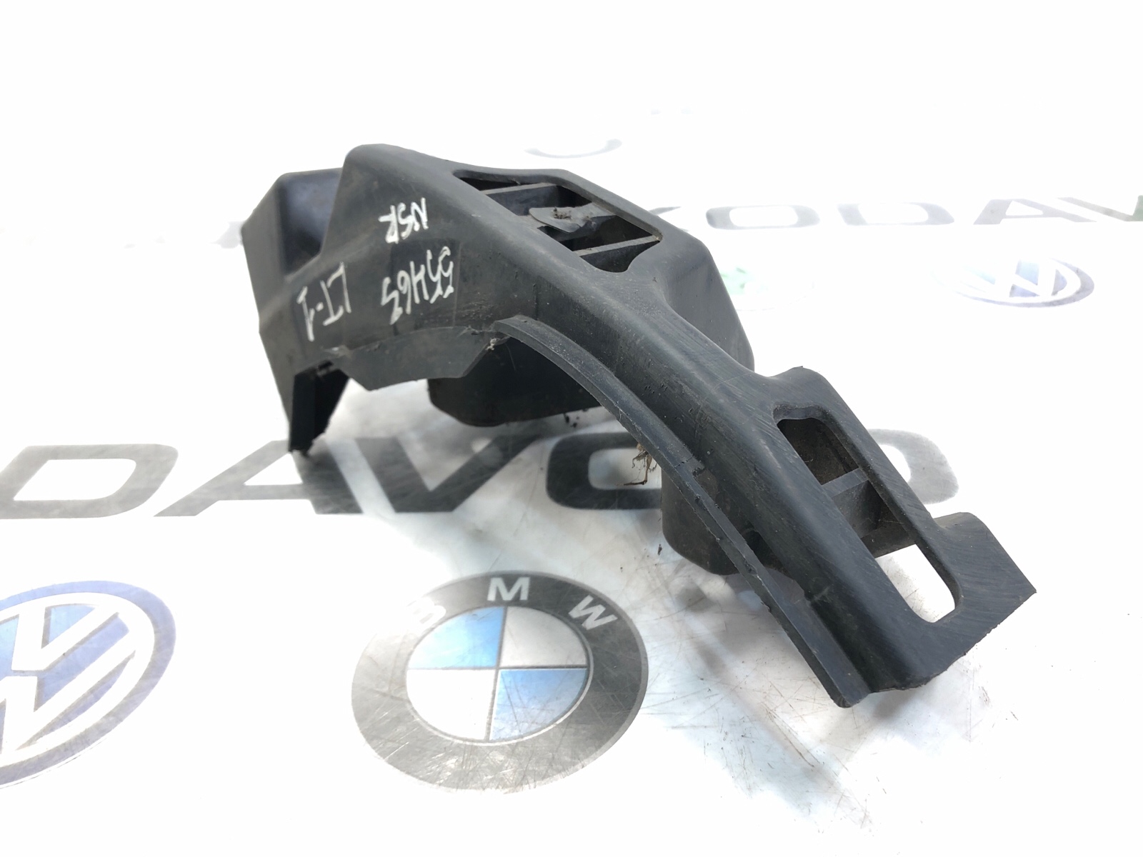 Кронштейн бампера, 1000 рублей, Москва