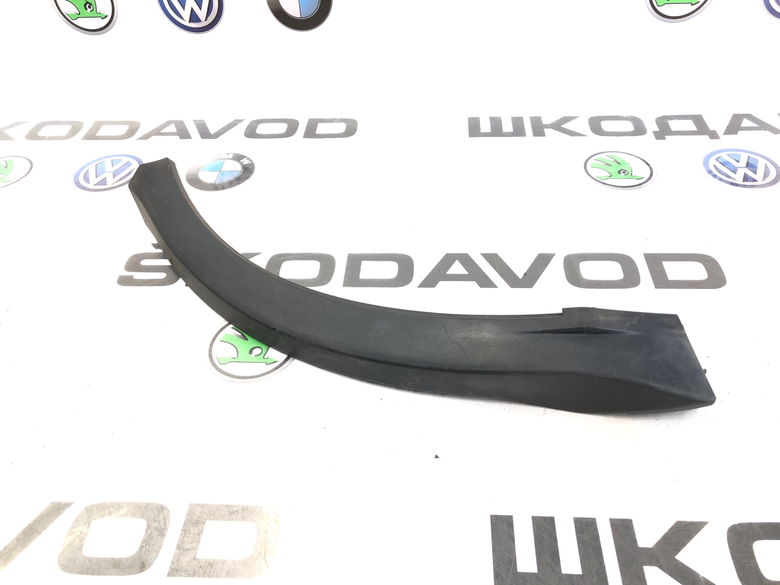 Накладка крыла, 1000 рублей, Москва