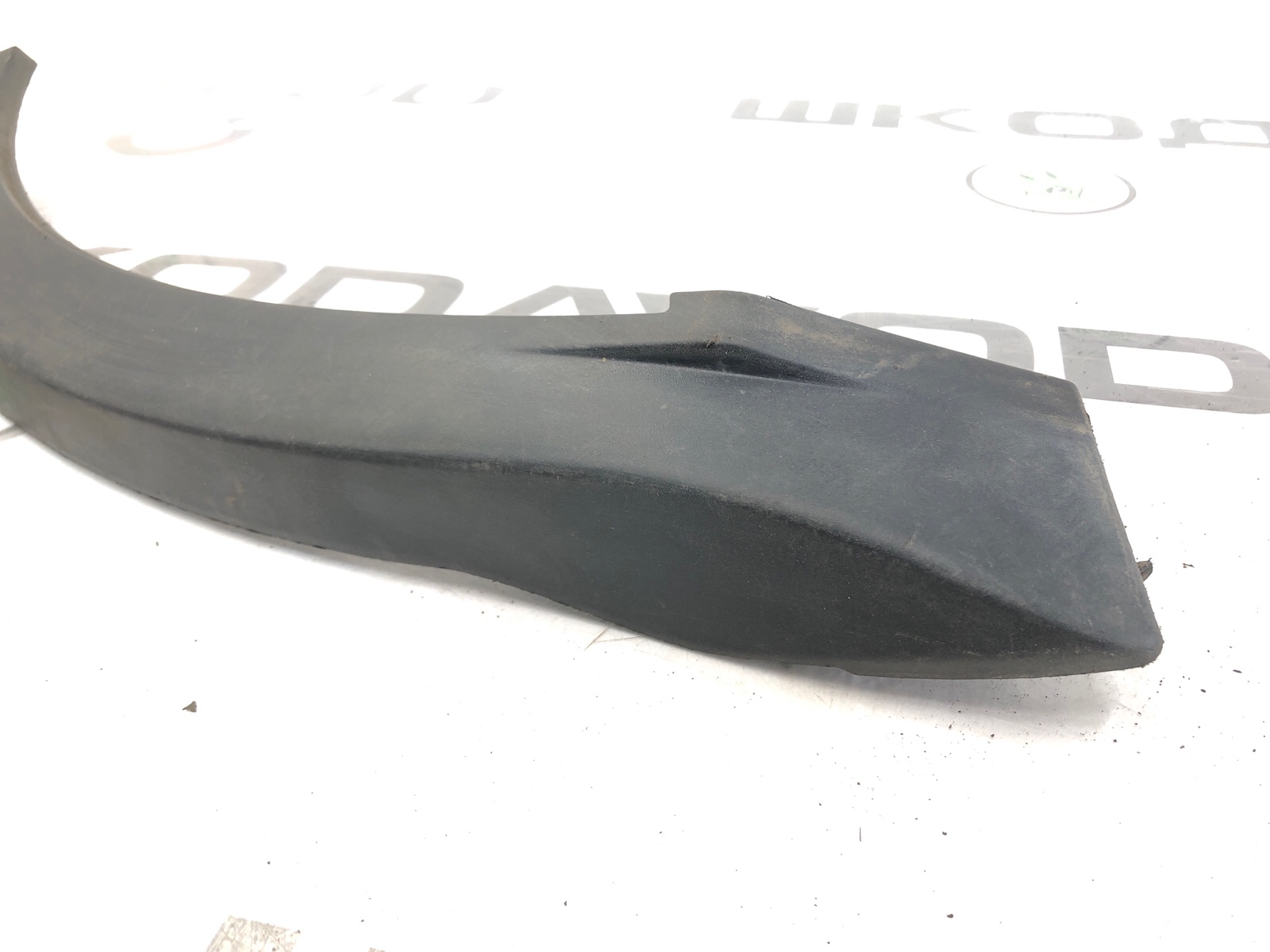 Накладка крыла, 1000 рублей, Москва