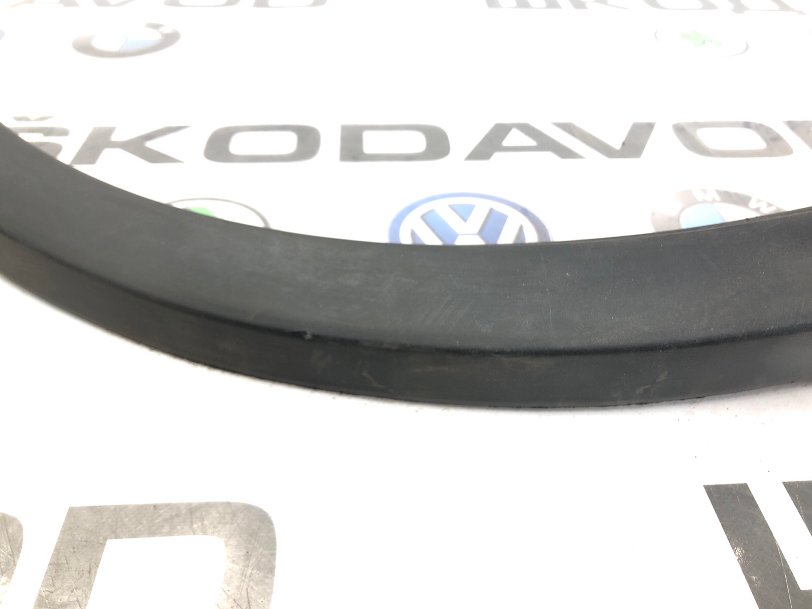 Накладка крыла, 1000 рублей, Москва